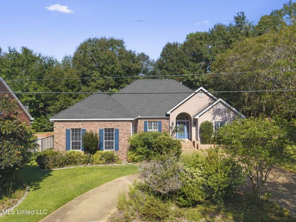 85532 W Diamondhead Drive, Diamondhead, MS 39525