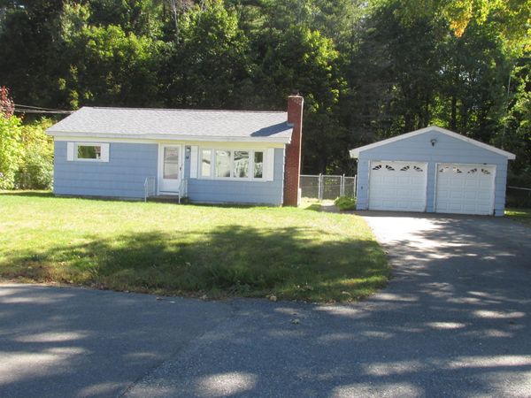 14 Davis Drive, Veazie, ME 04401