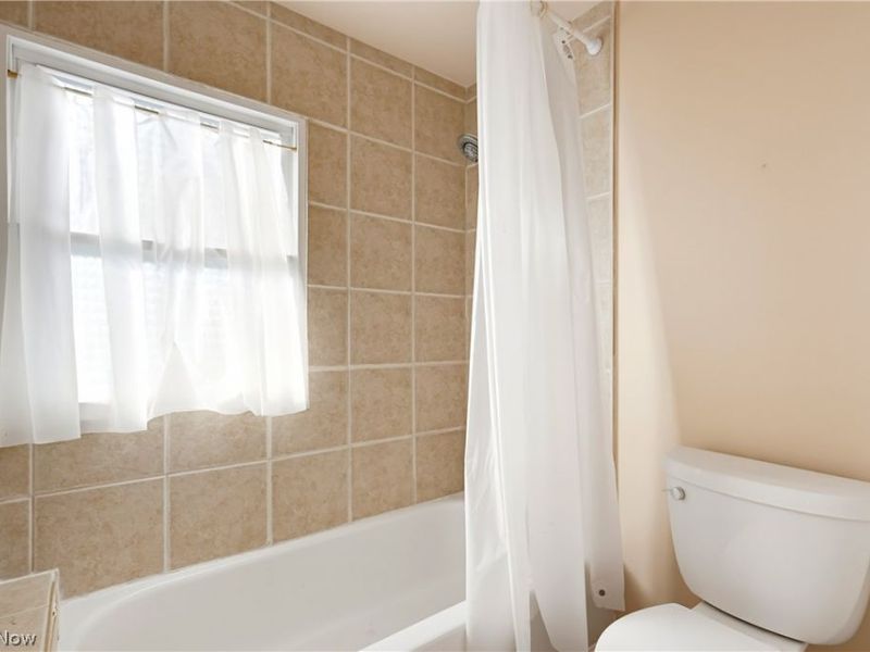 452 Campers Drive, Mentor, OH 44095 Photo 10