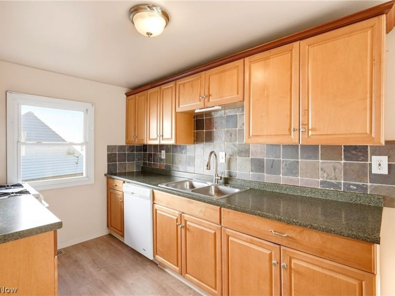 452 Campers Drive, Mentor, OH 44095 Photo 13