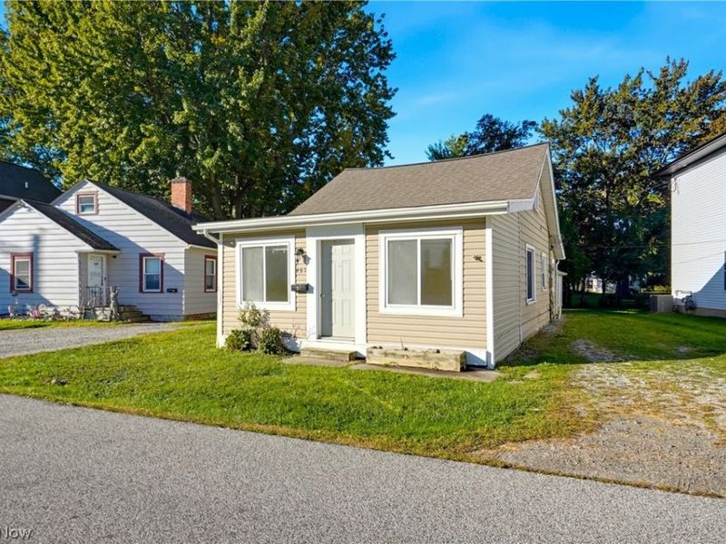 452 Campers Drive, Mentor, OH 44095 Photo 2
