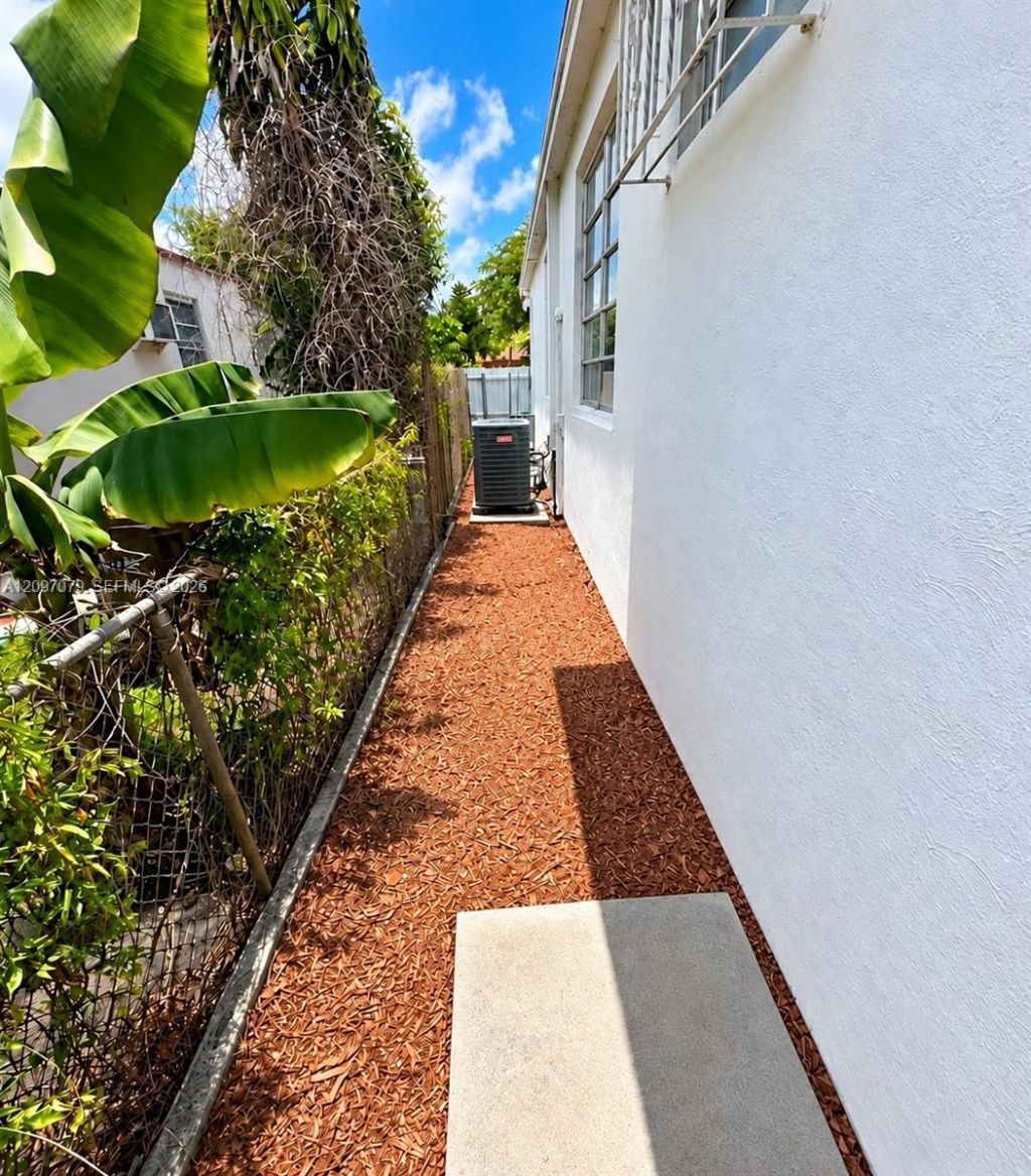 282 E 19th St , Hialeah, FL 33010 Photo