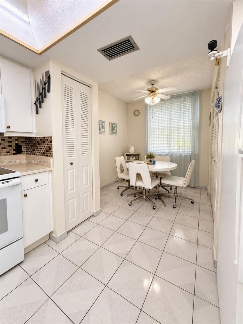 7341 NW 18th St , Unit 102, Margate, FL 33063 Photo