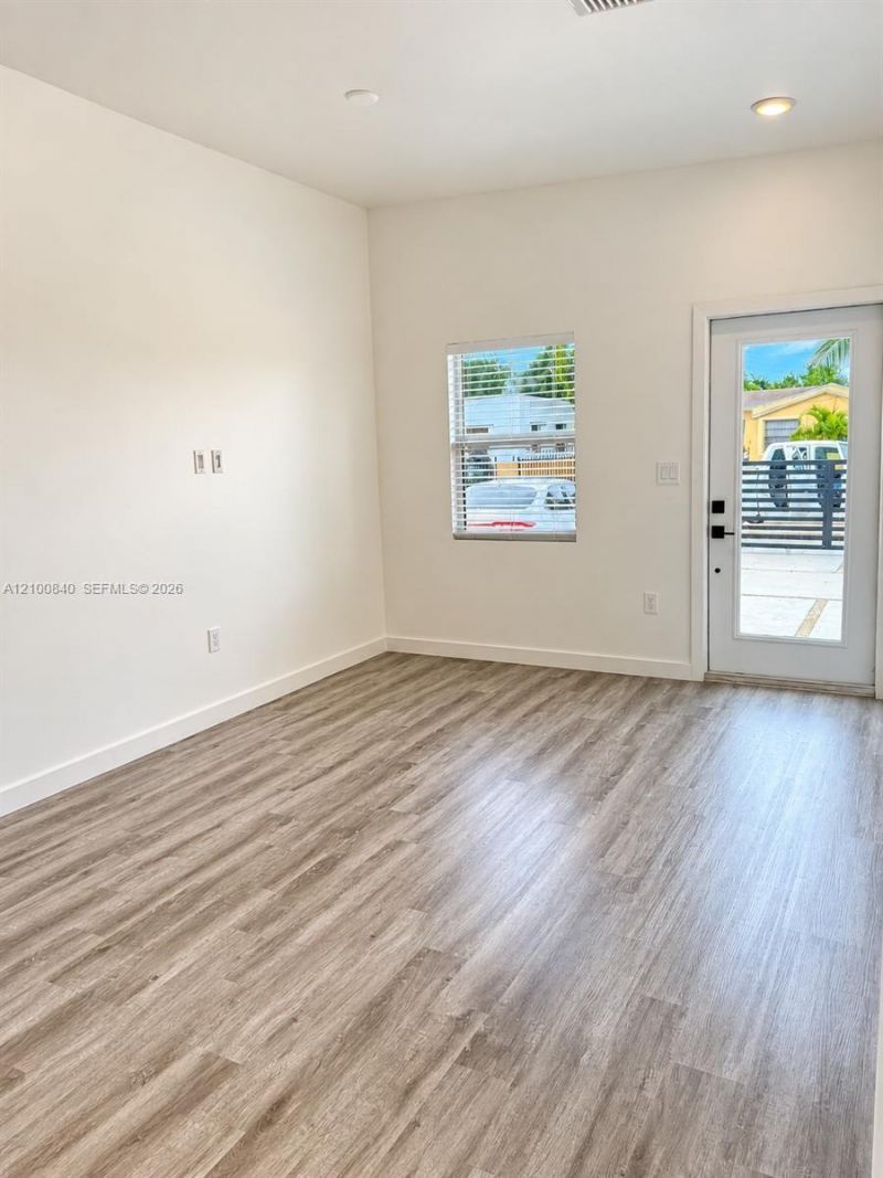 1066 NW 100th Ter , Unit 1, Miami, FL 33150 Photo