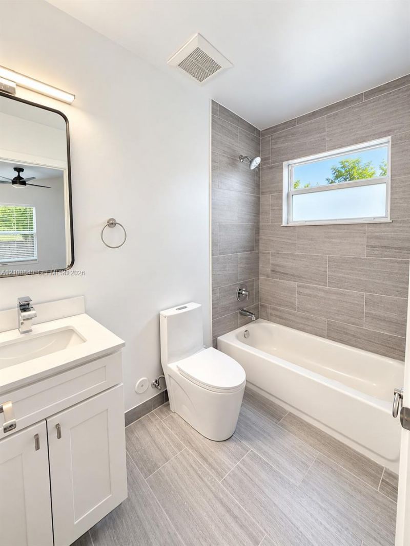 1066 NW 100th Ter , Unit 1, Miami, FL 33150 Photo