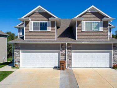 8230 Broken Ridge Drive, Lincoln, NE 68516
