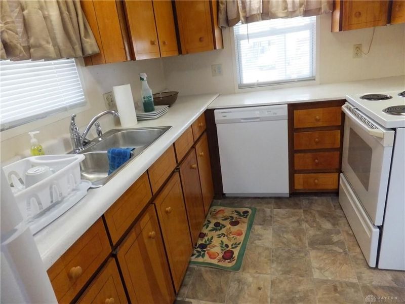 99 Palace, West Carrollton, OH 45449 Photo 9