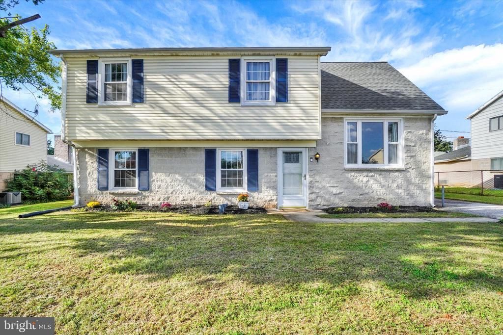 969 Richwill Drive, York, PA 17404 Main Photo