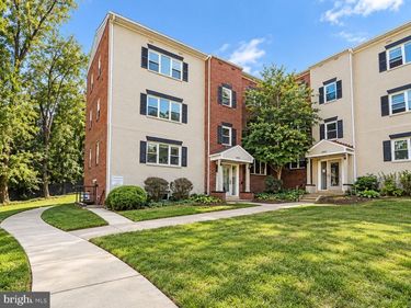 3045 PATRICK HENRY DRIVE , Unit 101, FALLS CHURCH, VA 22044