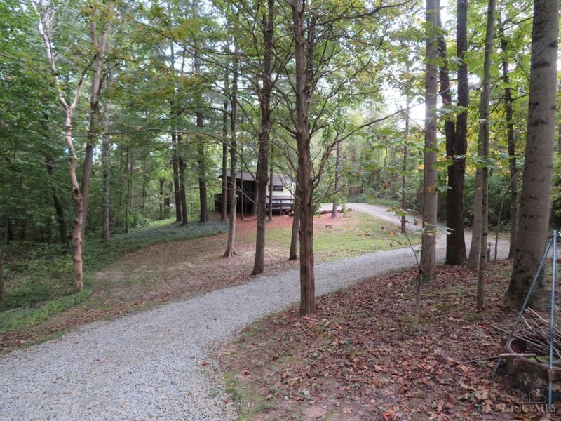 6051 Blue Ribbon Road, Hillsboro, OH 45133 Photo 29