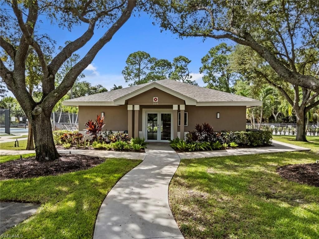 359 Dover Pl , Unit 203, Naples, FL 34104 Photo