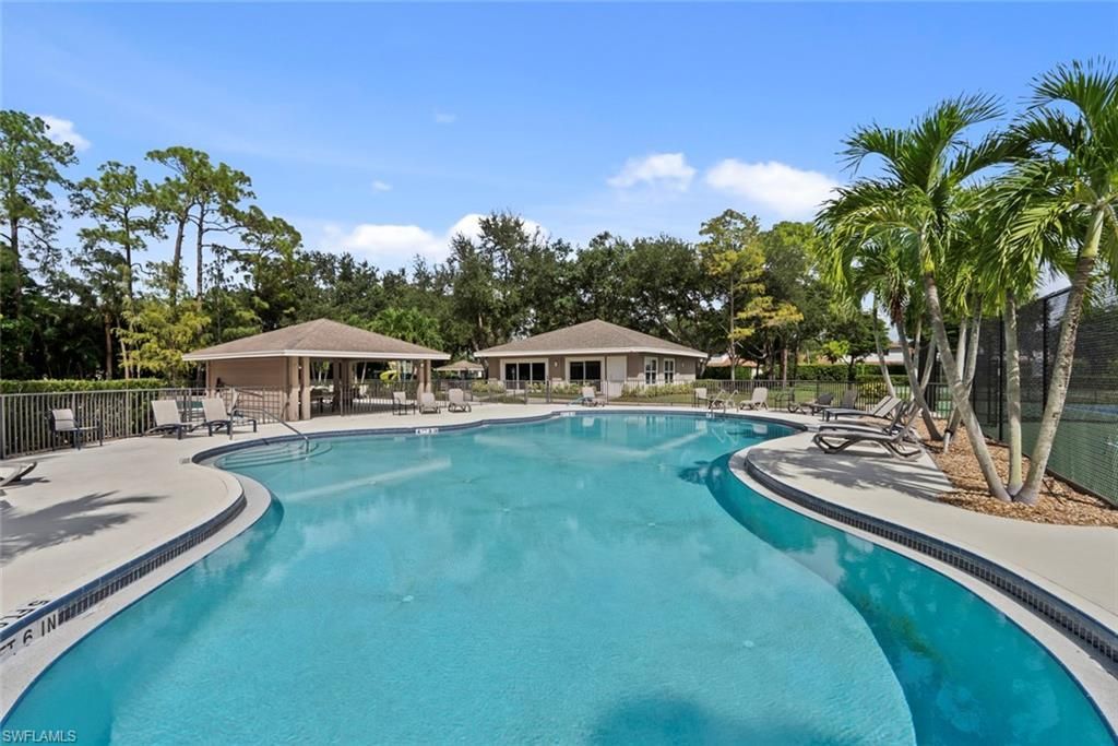 359 Dover Pl , Unit 203, Naples, FL 34104 Photo