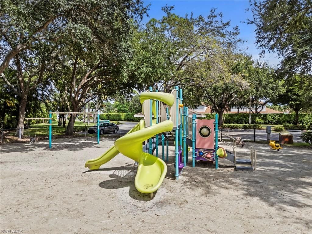 359 Dover Pl , Unit 203, Naples, FL 34104 Photo