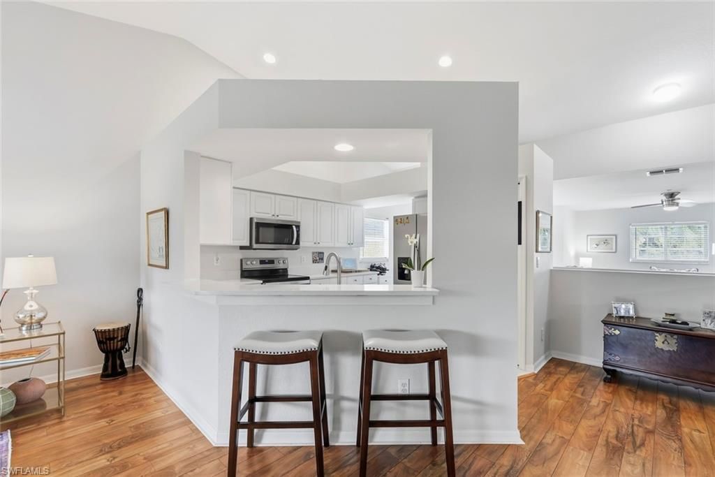 359 Dover Pl , Unit 203, Naples, FL 34104 Photo