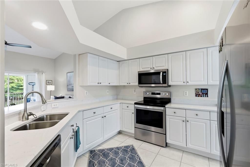 359 Dover Pl , Unit 203, Naples, FL 34104 Photo