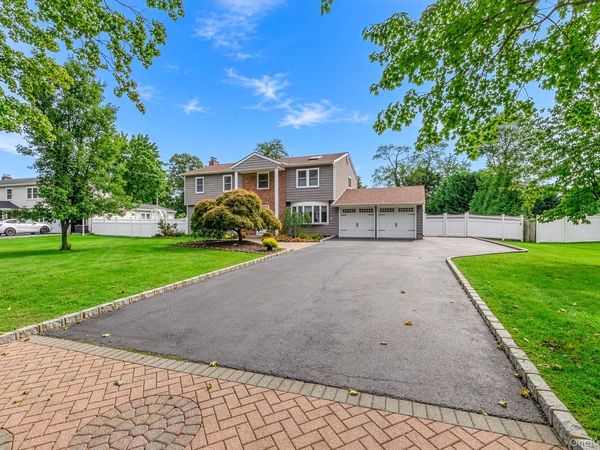 24 Frank Street, Smithtown, NY 11787
