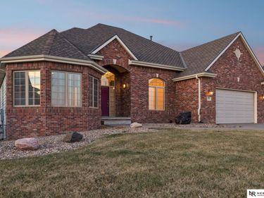 7701 San Mateo Lane, Lincoln, NE 68516