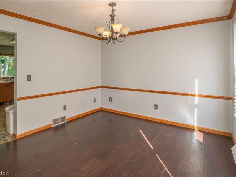 498 Herbert Road, Akron, OH 44312 Photo 9