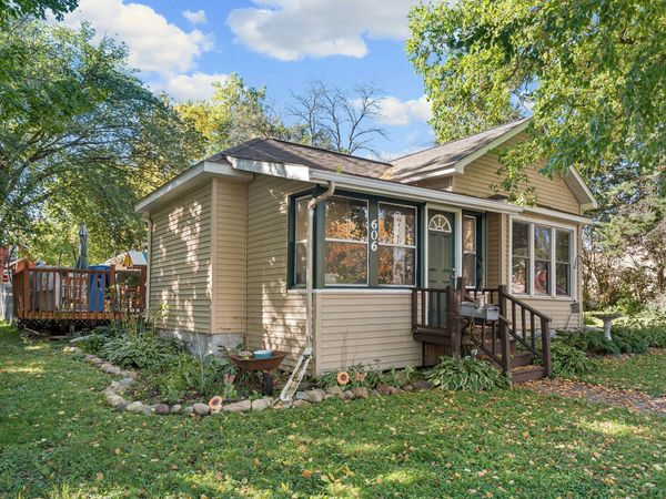606 4th Avenue NE, Waseca, MN 56093