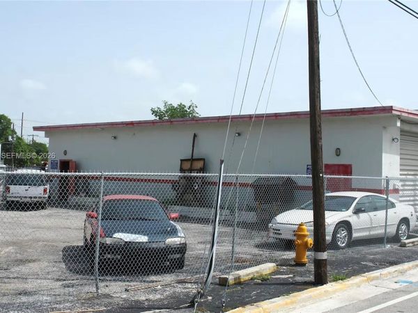 5885 Commerce Ln , South Miami, FL 33143