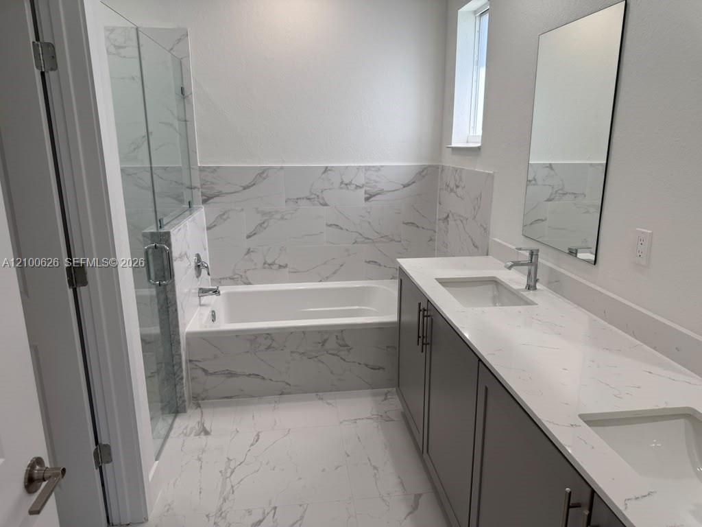 1828 NE 1st St , Homestead, FL 33033 Photo