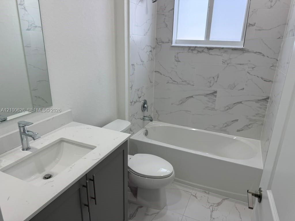 1828 NE 1st St , Homestead, FL 33033 Photo