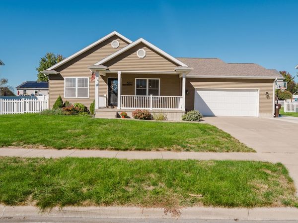 501 Newcastle Drive , Mackinaw, IL 61755