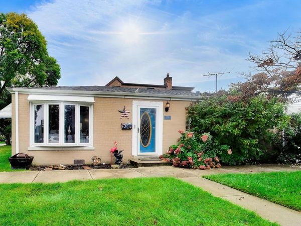 3858 N Pontiac Avenue , Chicago, IL 60634