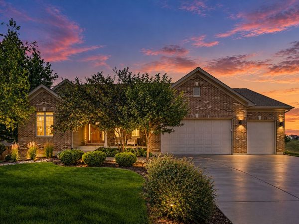 724 Emanuel Lane , Sycamore, IL 60178