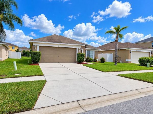 27846 BREAKERS DRIVE , WESLEY CHAPEL, FL 33544