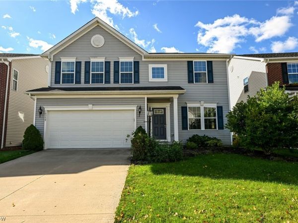 10359 Fox Hollow Circle , Twinsburg, OH 44087