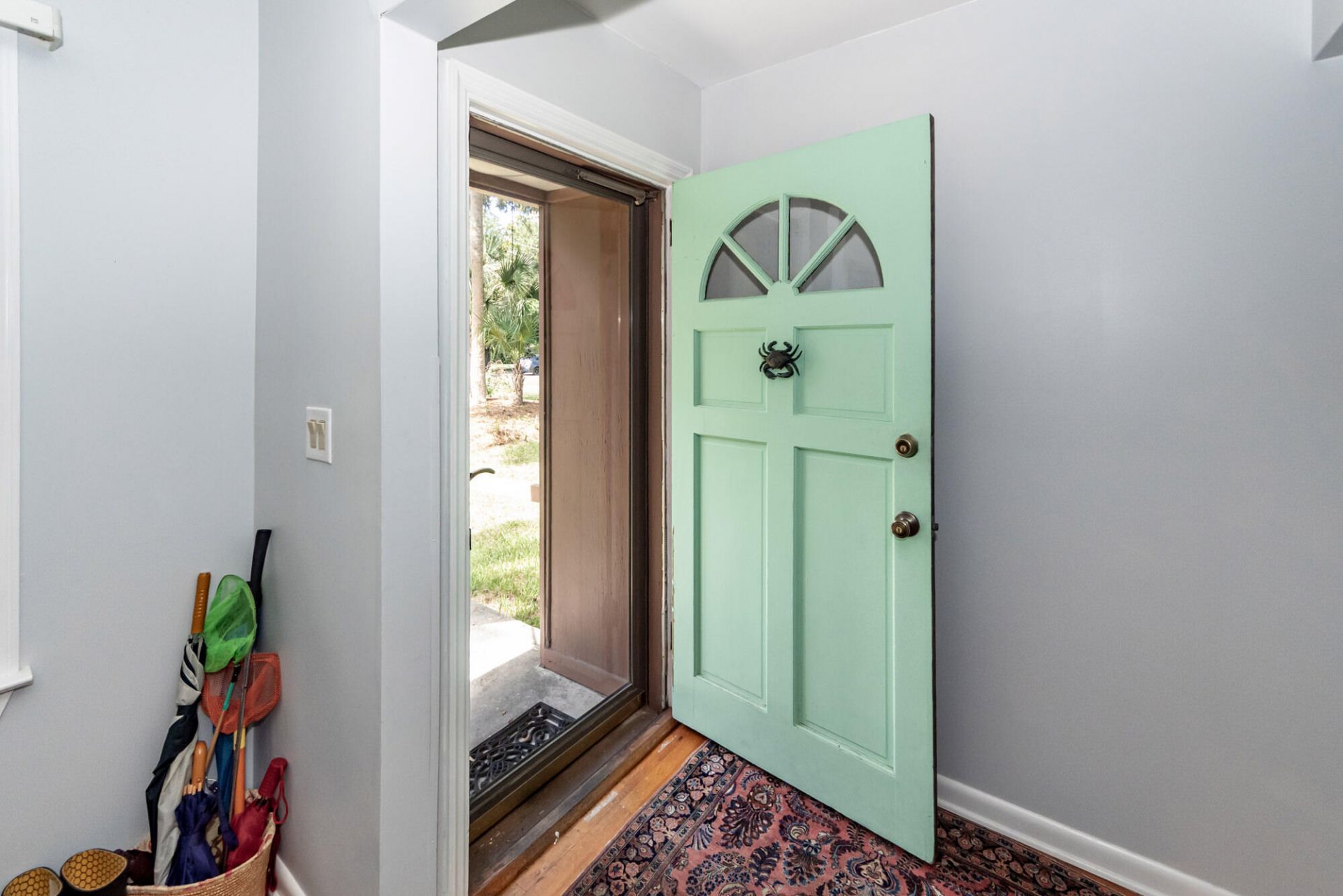 18 24th Avenue Photo 4