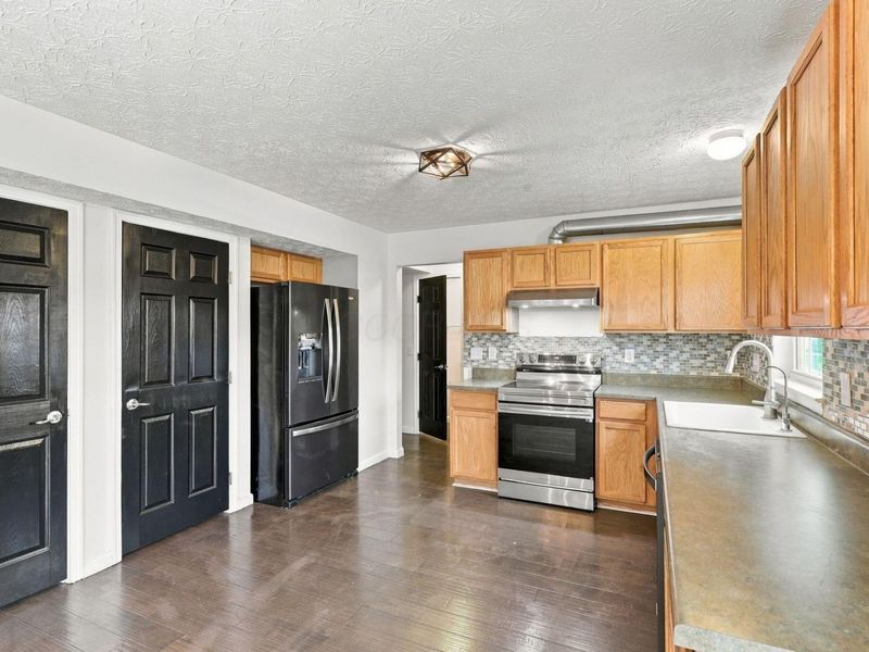 1349 Wagy Square , Pataskala, OH 43062 Photo 9