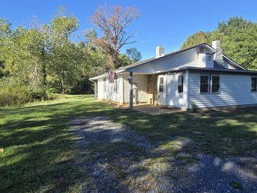 1694 MT TORREY RD, LYNDHURST, VA 22952
