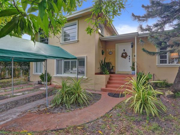 2210 SW 79th Ct , Miami, FL 33155