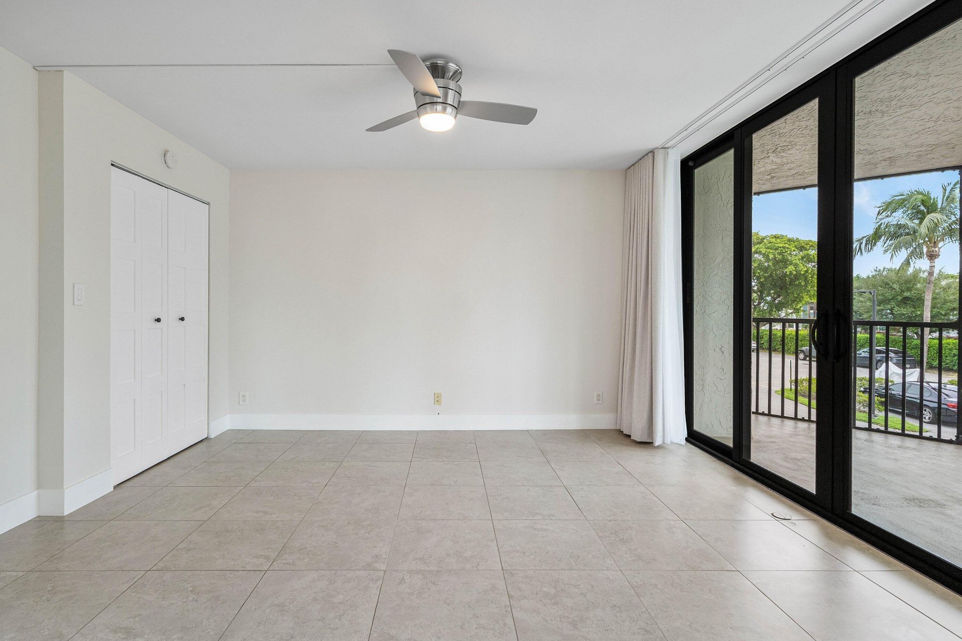 800 Jeffery Street, Unit 201, Boca Raton, FL 33487 Photo