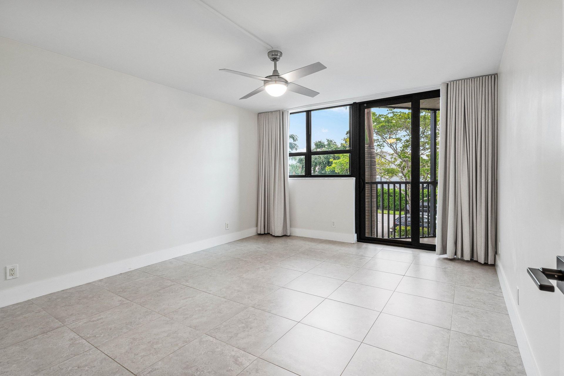 800 Jeffery Street, Unit 201, Boca Raton, FL 33487 Photo