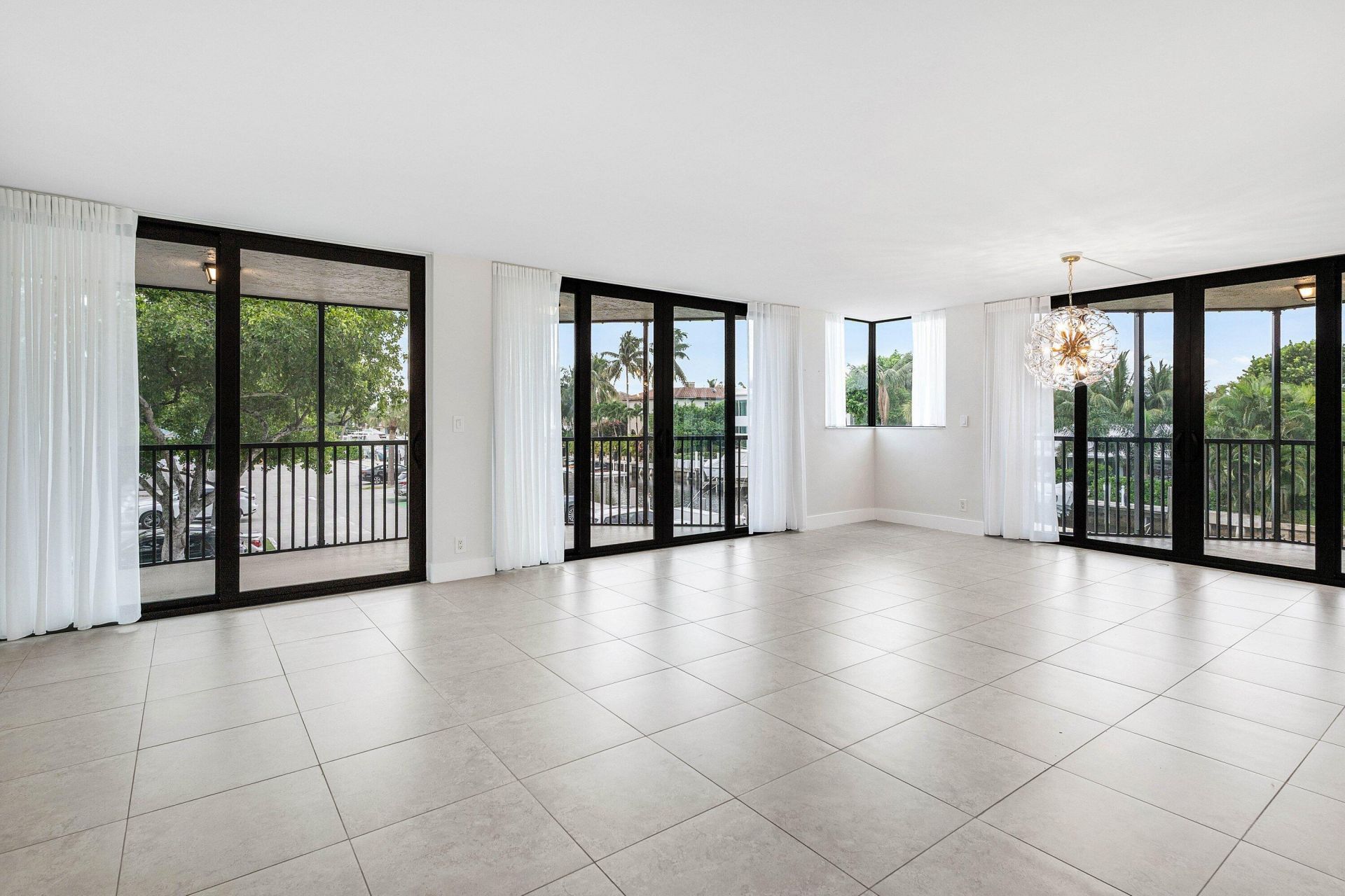 800 Jeffery Street, Unit 201, Boca Raton, FL 33487 Photo