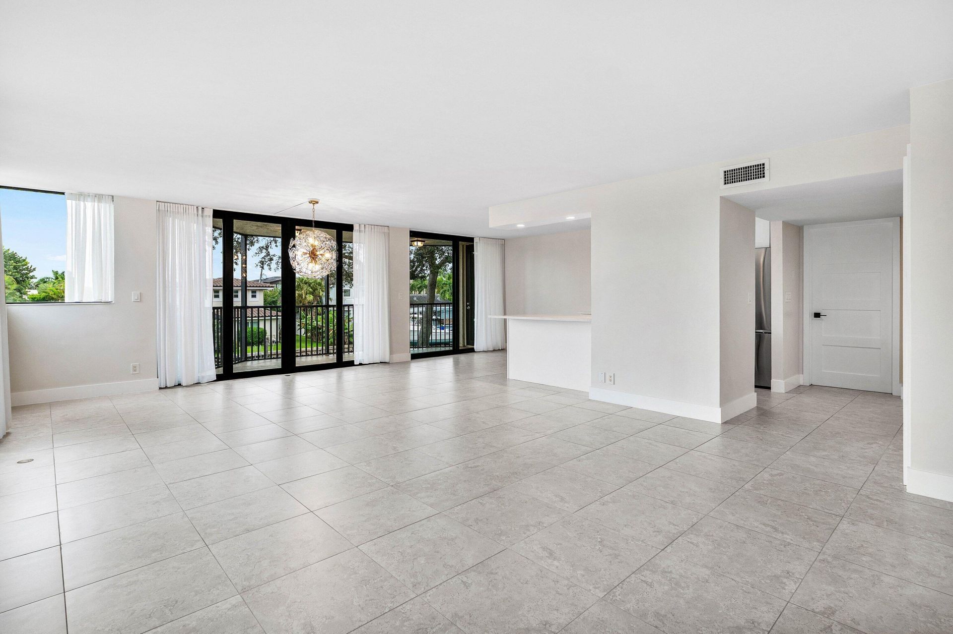800 Jeffery Street, Unit 201, Boca Raton, FL 33487 Photo