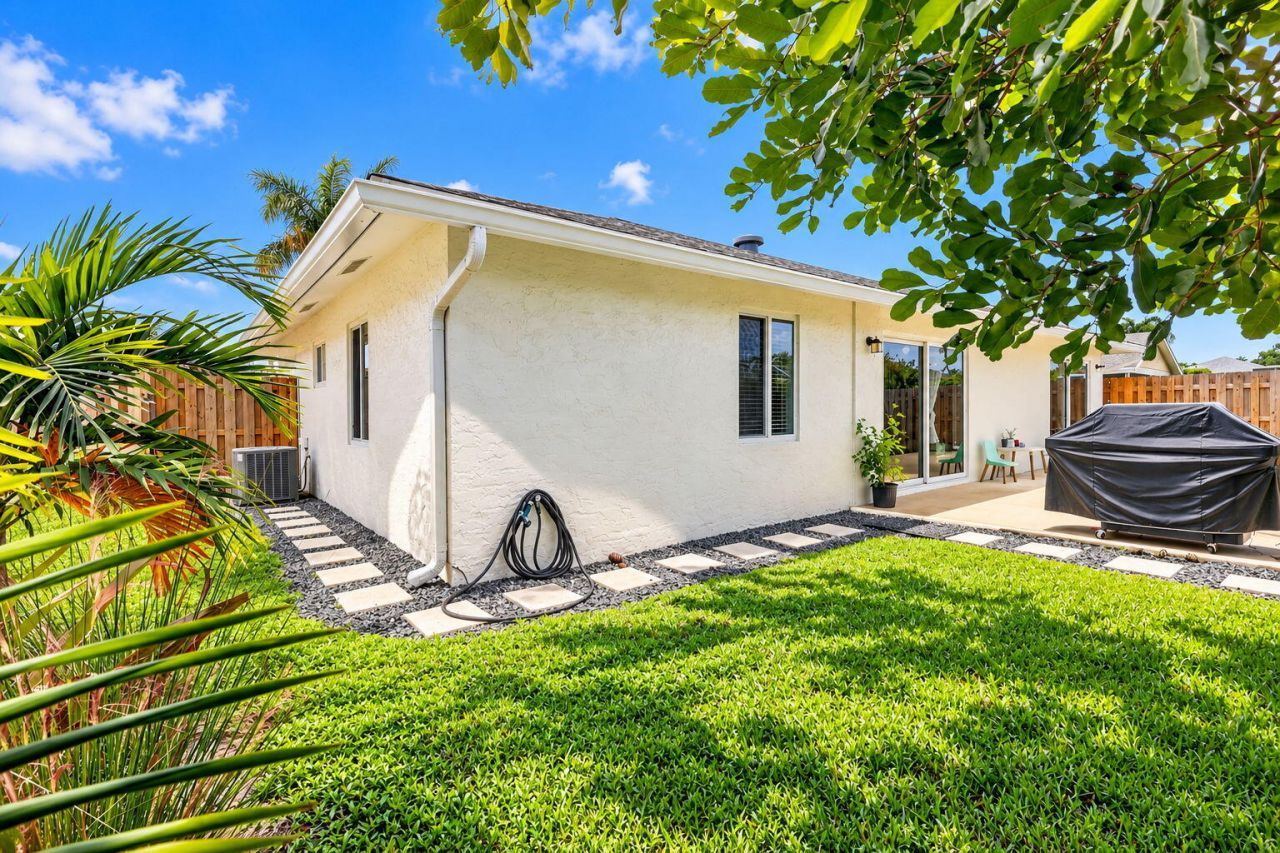 141 Arrowhead Circle, Jupiter, FL 33458 Photo