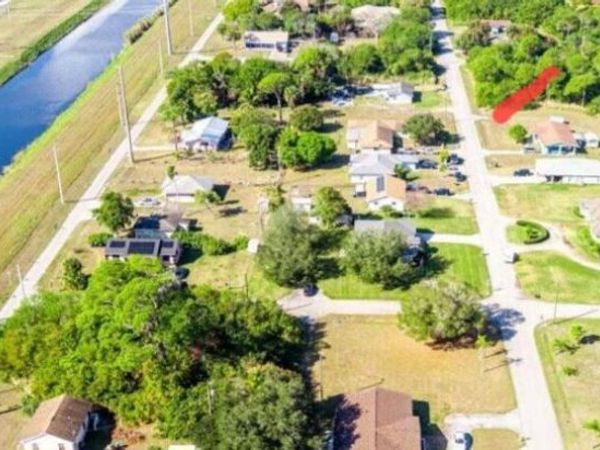 0000 BARCELONA Avenue, Fort Pierce, FL 34946