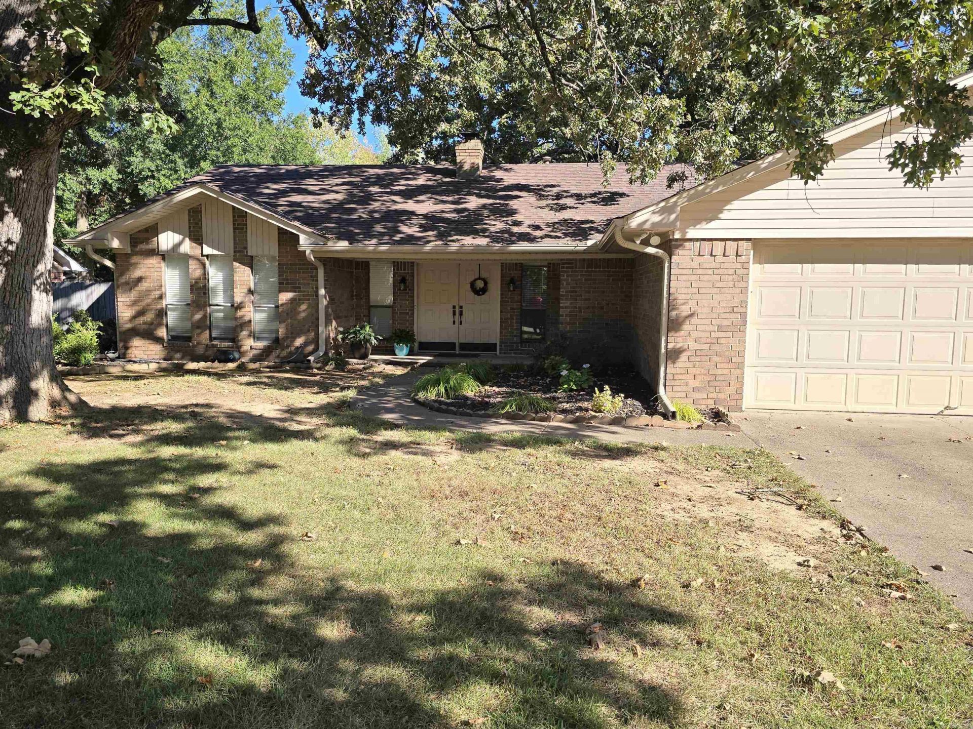 8 Sandstone Dr. Conway, AR 72034