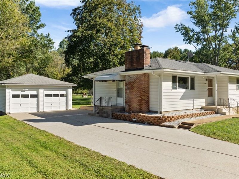 5675 Myers Road, New Franklin, OH 44319 Photo 1