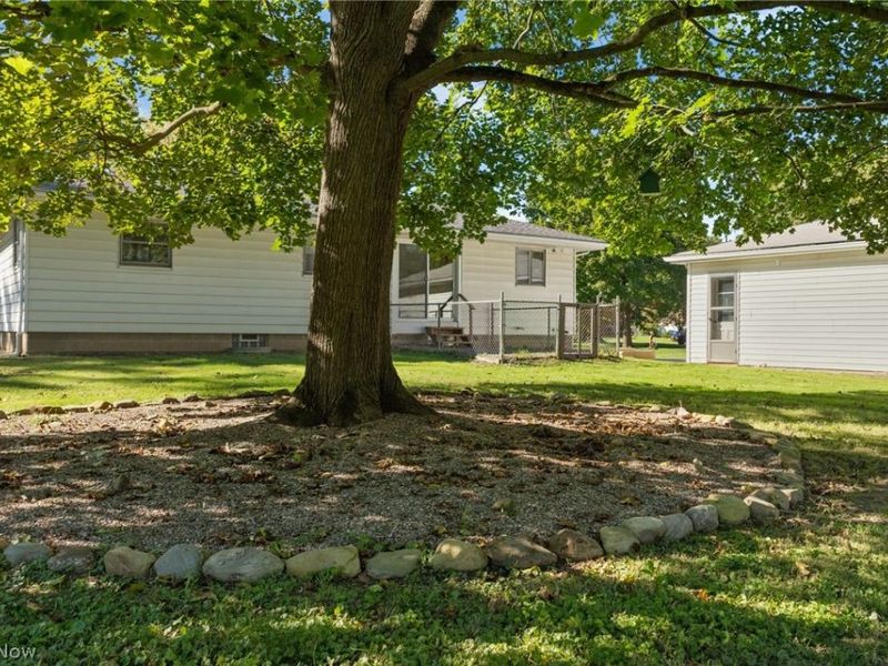 5675 Myers Road, New Franklin, OH 44319 Photo 3