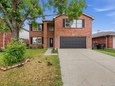 1857 Lariat Drive, Fort Worth, TX 76247