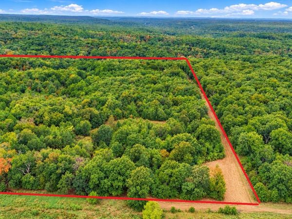 12456 S 4413 , Locust Grove, OK 74352