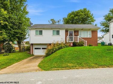 214 Cherry Street, Bridgeport, WV 26330