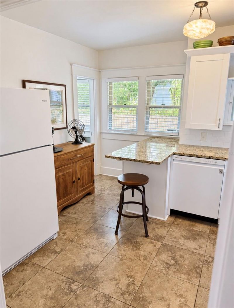 950 10th Street N, Saint Petersburg, FL 33705 Photo