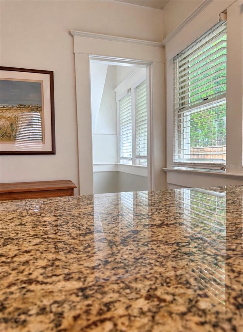 950 10th Street N, Saint Petersburg, FL 33705 Photo