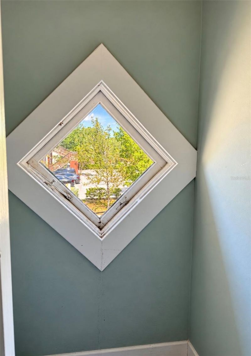 950 10th Street N, Saint Petersburg, FL 33705 Photo